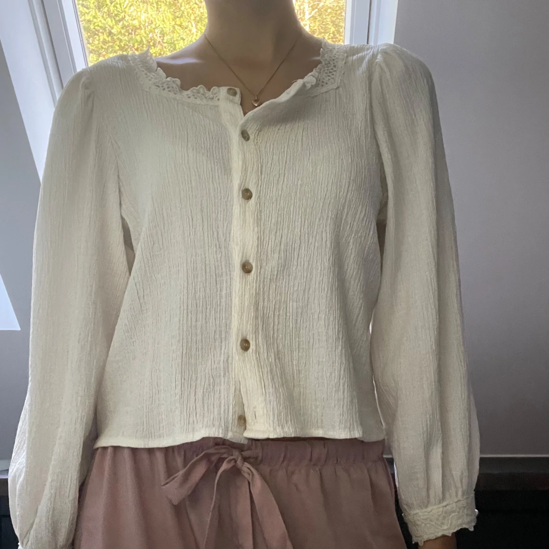 Jättegullig vit blus  - 90