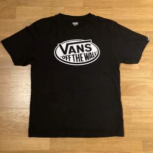 Vans Of The Wall Black T-shirt  L Barnstorlek S Herrstorlek