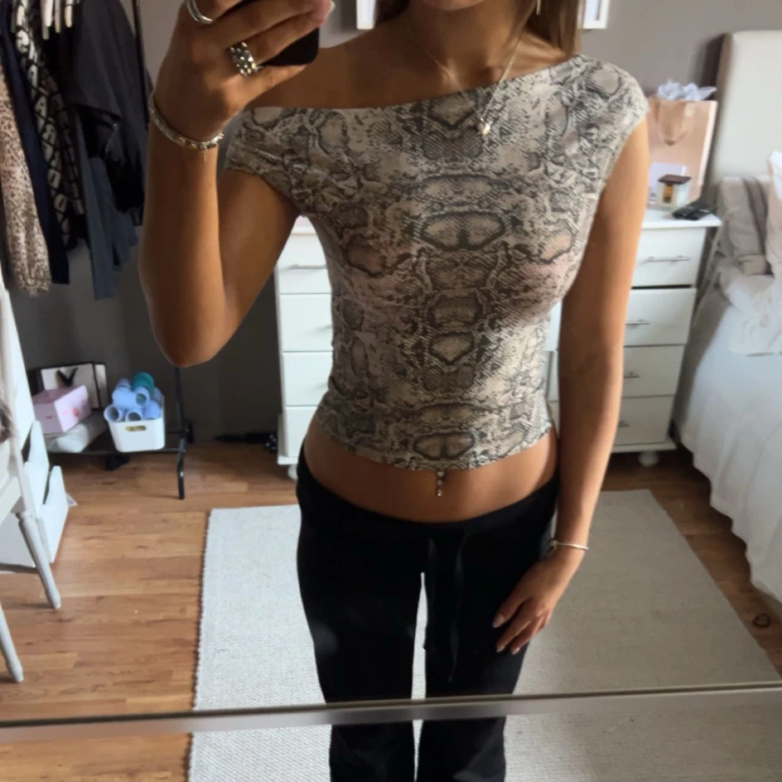 💕 Orm mönstrad  topp 💕 - 90