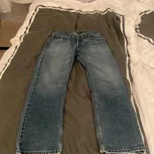Vintage Levis jeans  - Skit snygga washed vinted levis jeans i modellen 511
