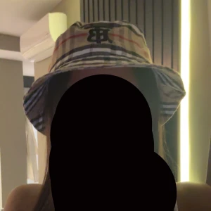 Burberry hatt - Burberry hatt