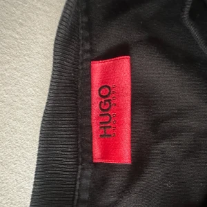 Hugo boss tröja - Använd fåtal gånger