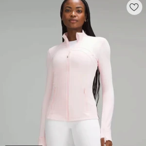 SÖKER!! - Söker den här lulelemon tröjan i ljusrisa i storlek 8💗💗