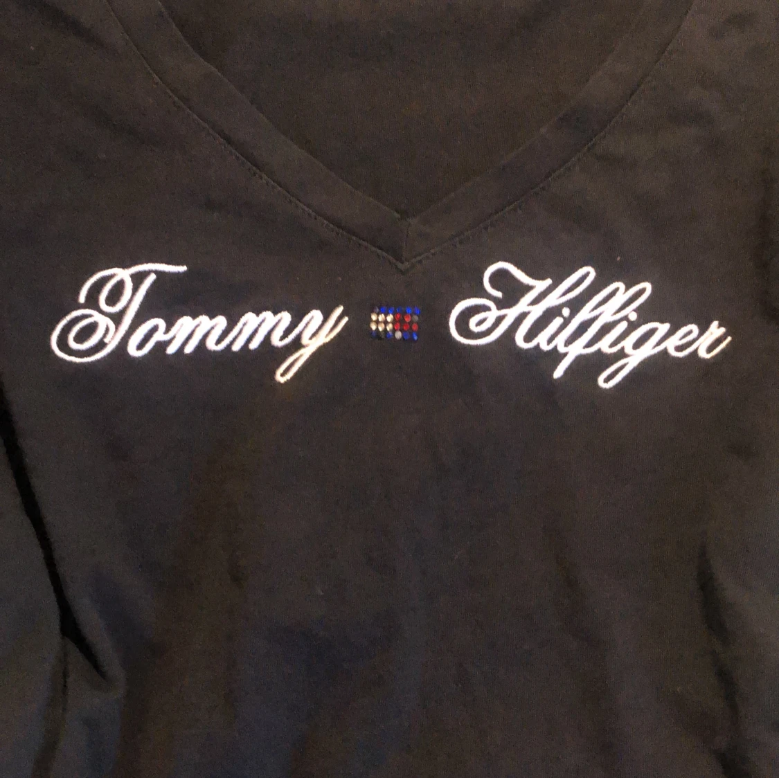 Svart långärmad tröja från Tommy Hilfiger - 90