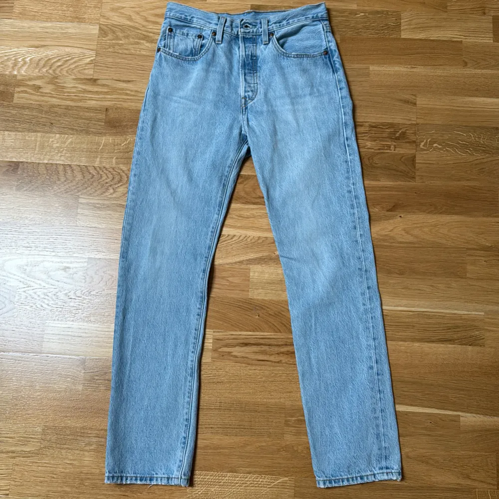 Ett par snygga jeans från Levi’s  I storlek W26 L30. Jeans & Byxor.