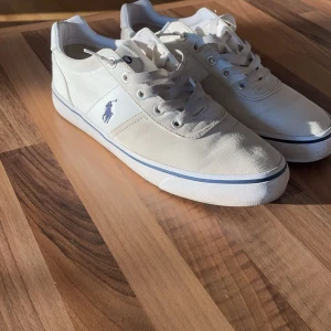 Ralph lauren skor - Säljer dessa riktigt feta skor, säljes pga för små