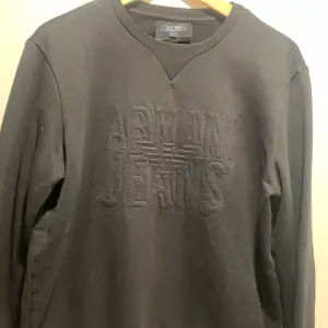 Mycket bra skick och välvårdad herr sweatshirt från Armani jeans i storlek L