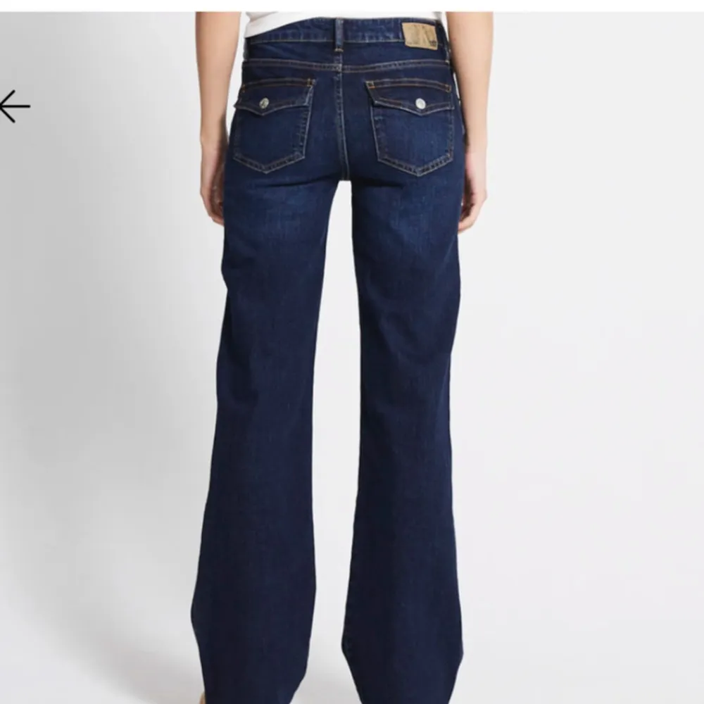 Aldrig använd köpt för en vecka sedan men tycker nt om den så mycket . Jeans & Byxor.