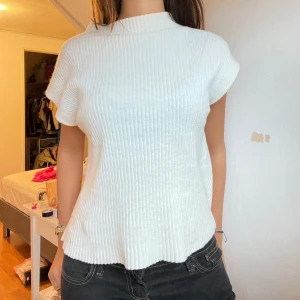 Topp - Vit stickad tröja❤️