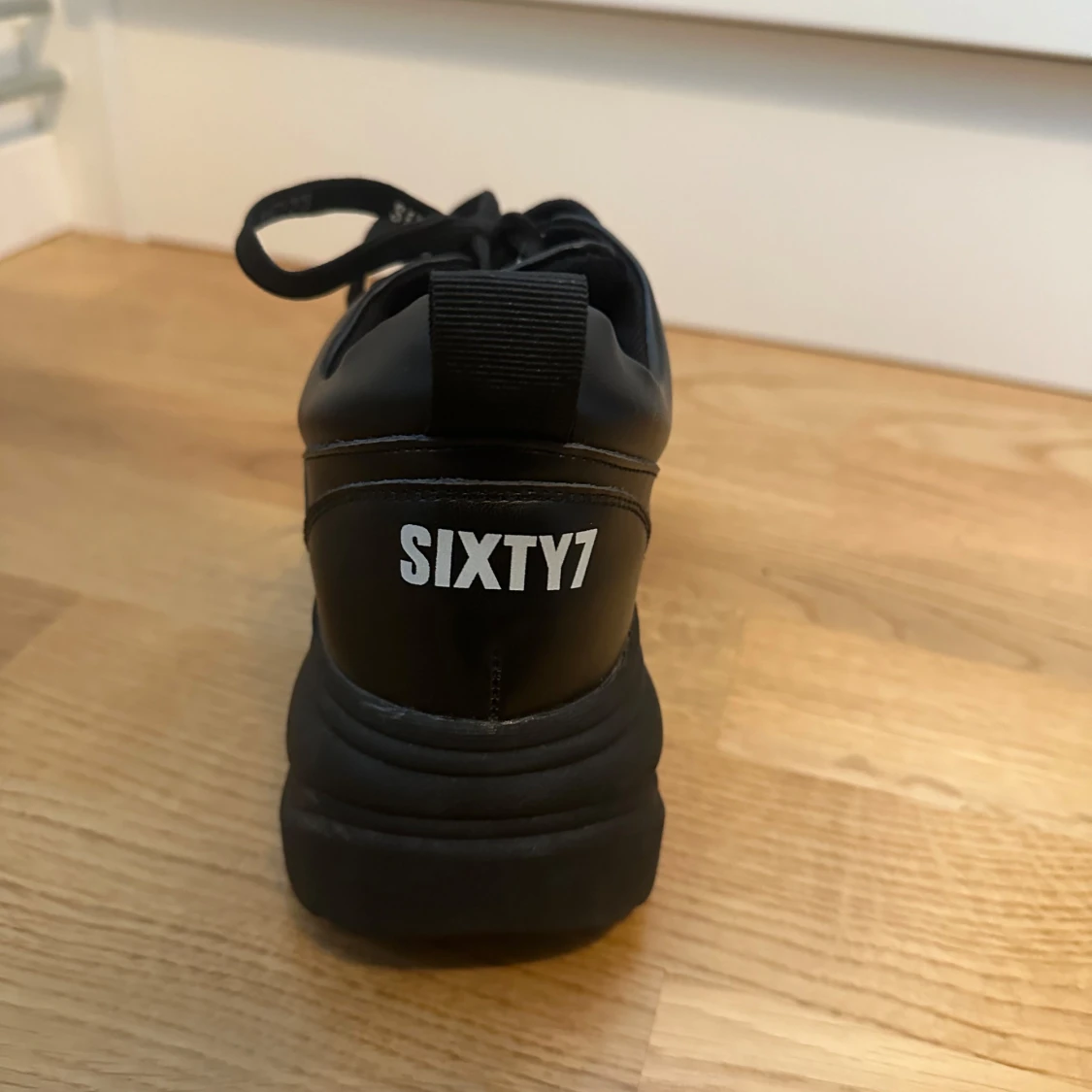 Svarta sneakers  - 91