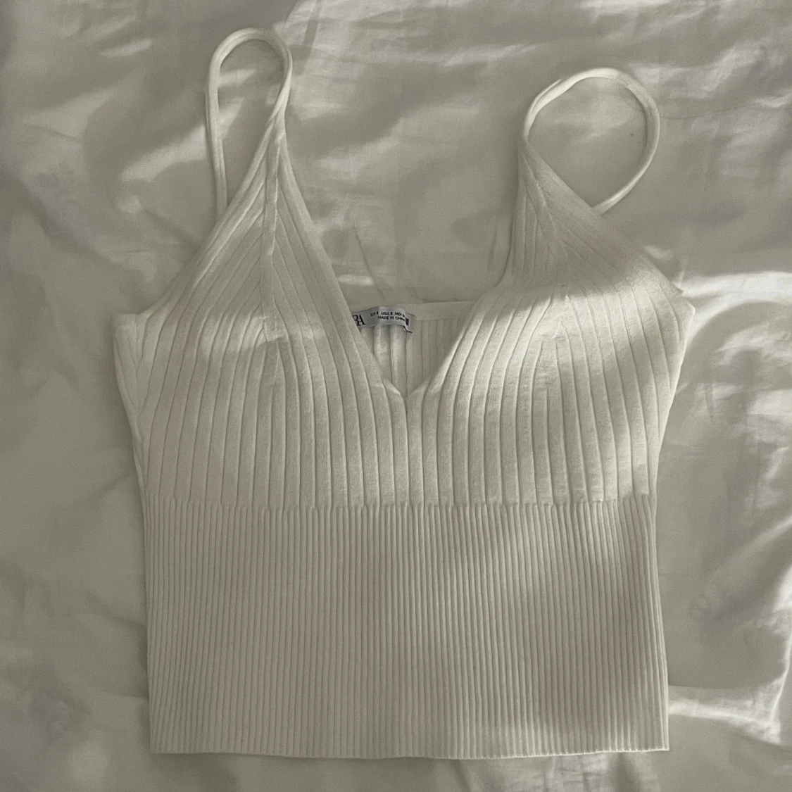 Vit ribbad linnetopp från Zara - 91