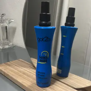 Ett salt vatten spray från det populära märket got2b.        ”Beach matt” Grymt bra, testat av min vän. Men denna kommer inte till användning av mig. Helt ny därmed! Luktar fräscht och gott i håret <3