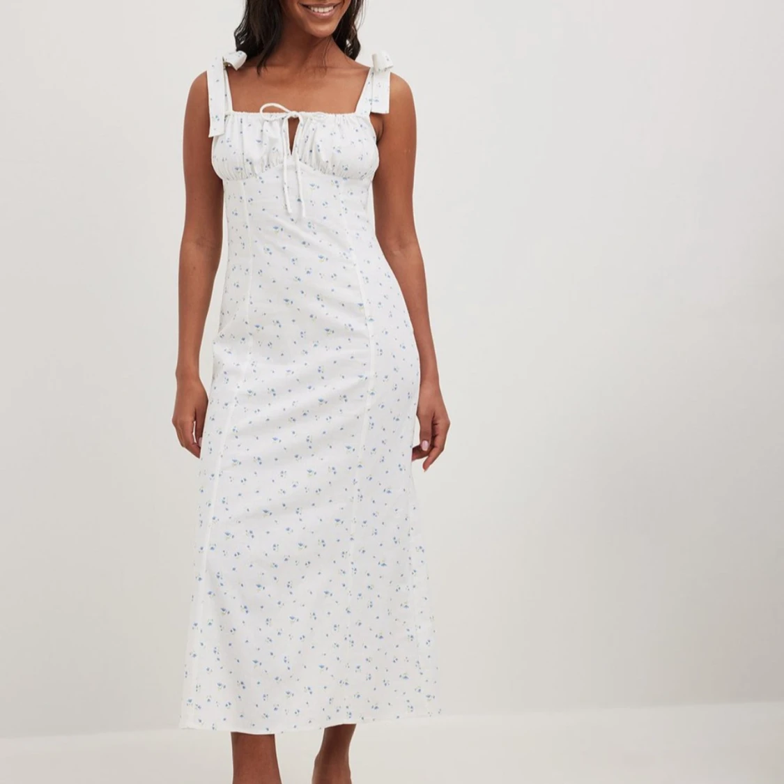 Blommig klänning  - 91