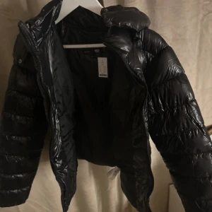 Lager 157 jacka  - Storlek L. Liten i storleken