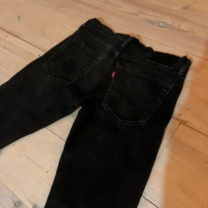 Levis jeans - Säljer snygga Levis jeans!