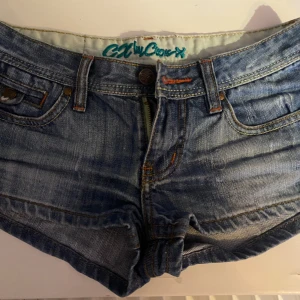 Jeans shorts  - Säljer mina short i storlek 25 ☺️