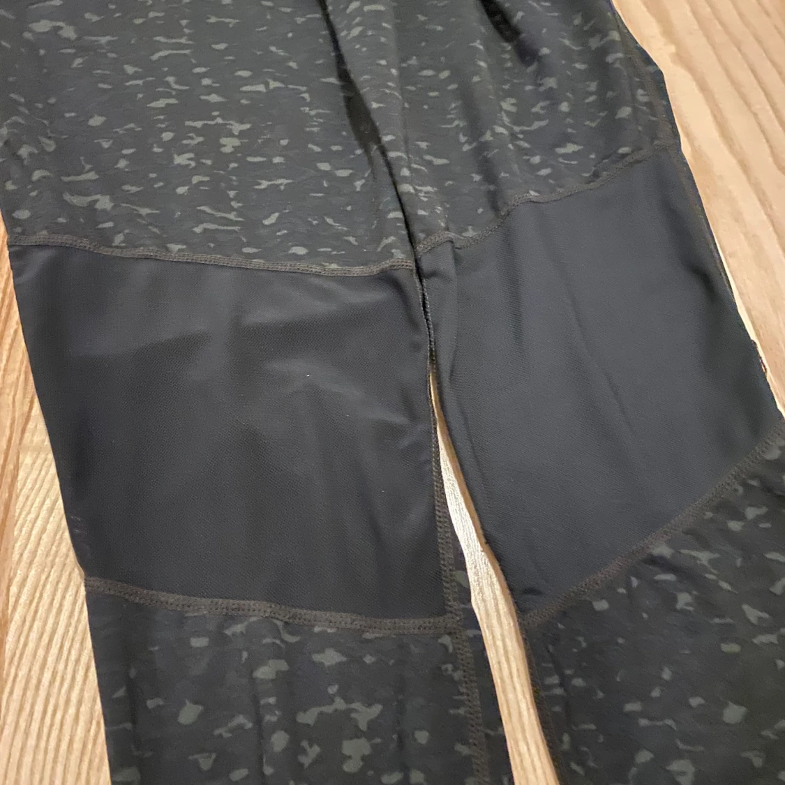 Svarta mönstrade leggings från Newbody - 91