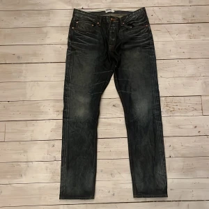 Dobber jeans  - Oanvända dobber jeans med måtten 33/32
