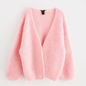 Rosa stickad kofta Lindex  - Använd endast 1 gång, jätte fin kofta men kommer inte till användning! Pris kan diskuteras 💕