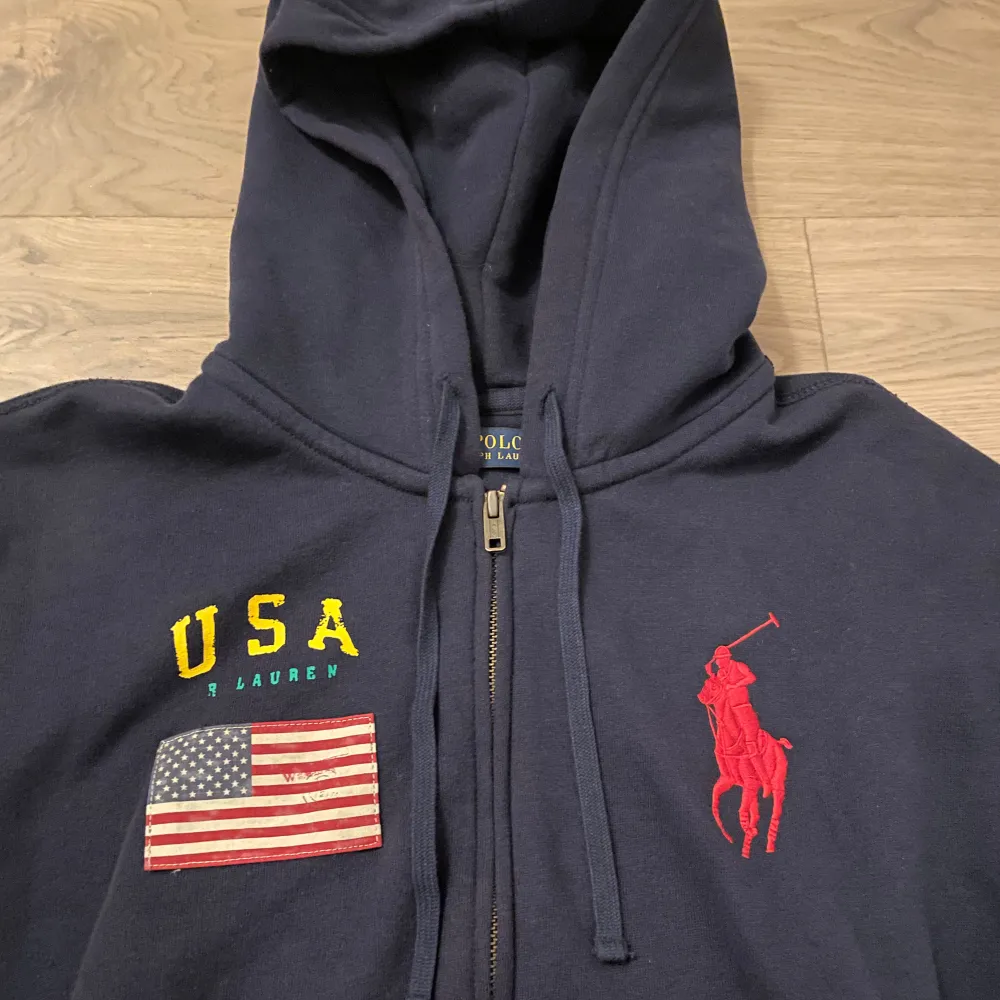 Feeeeet Chief keef/polo Ralph lauren hoodie 💯🔥🔥🔥💯😭😭😭står large men sitter mer som en small/medium. Hoodies.