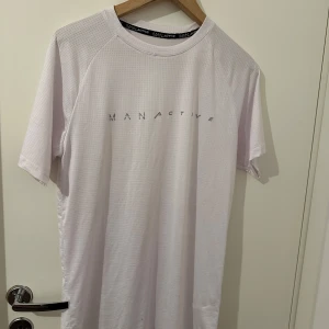 Tränings tröja  - Tränings tröja från ”MAN active” Luftigt och skön.