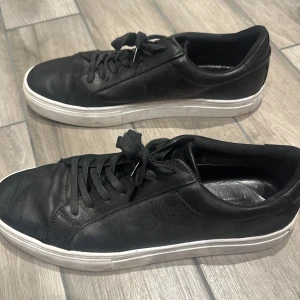 Vagabond svarta läder  - 43 knappt använda 