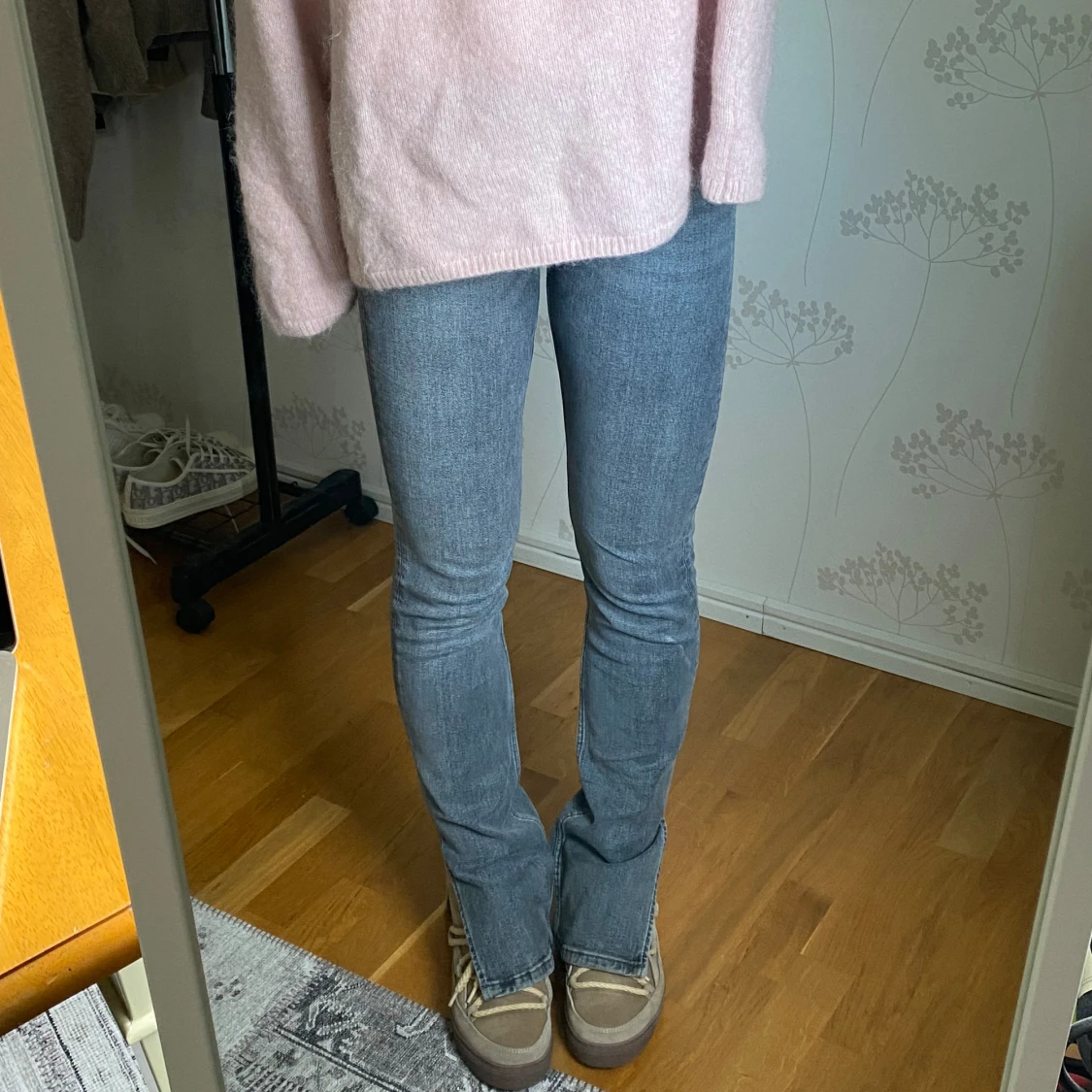 Gråa bootcut jeans - 91