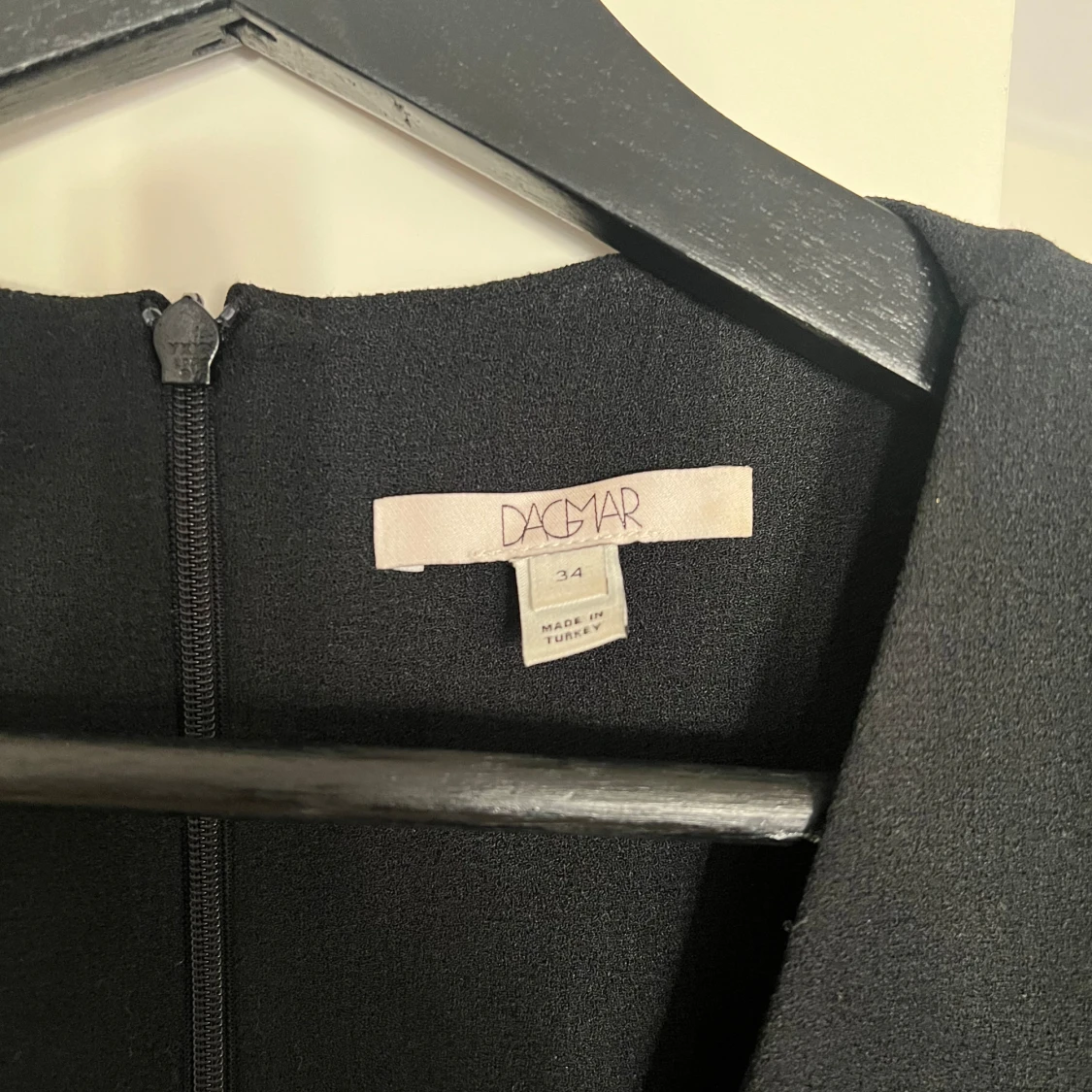Svart Dagmar klänning  - 92