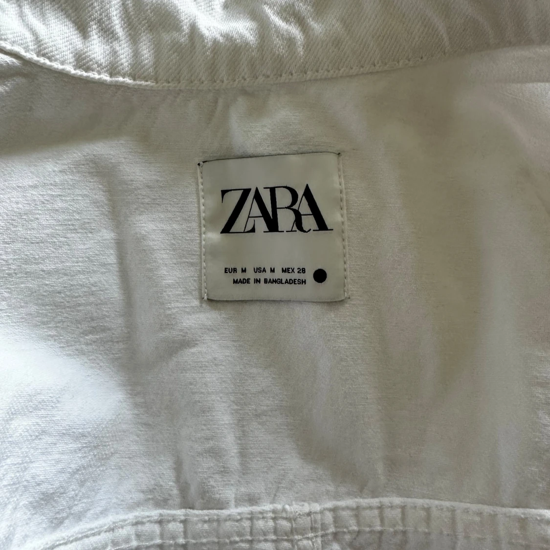 Vit jeansjacka med snöre - 91