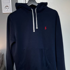 Ralph Lauren hoodie - Nyskick inga defekter alls - storlek S - mörkblå