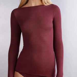 Intimissimi tröja - Röd intimissimi tröja i färgen folk red Storlek S i mycket bra skick Kashmir))