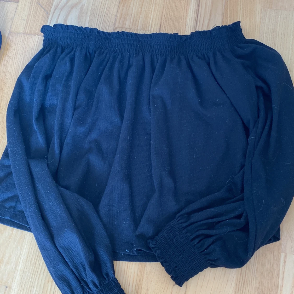 Svart cropped långarmad  - 90