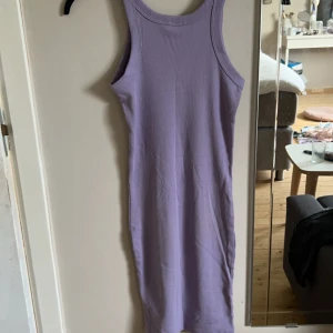 Fin klänning  - Jätte fin skön och härlig tajt klänning. 