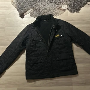Barbour jacka - Passar 158cm, är i helt okej skick.