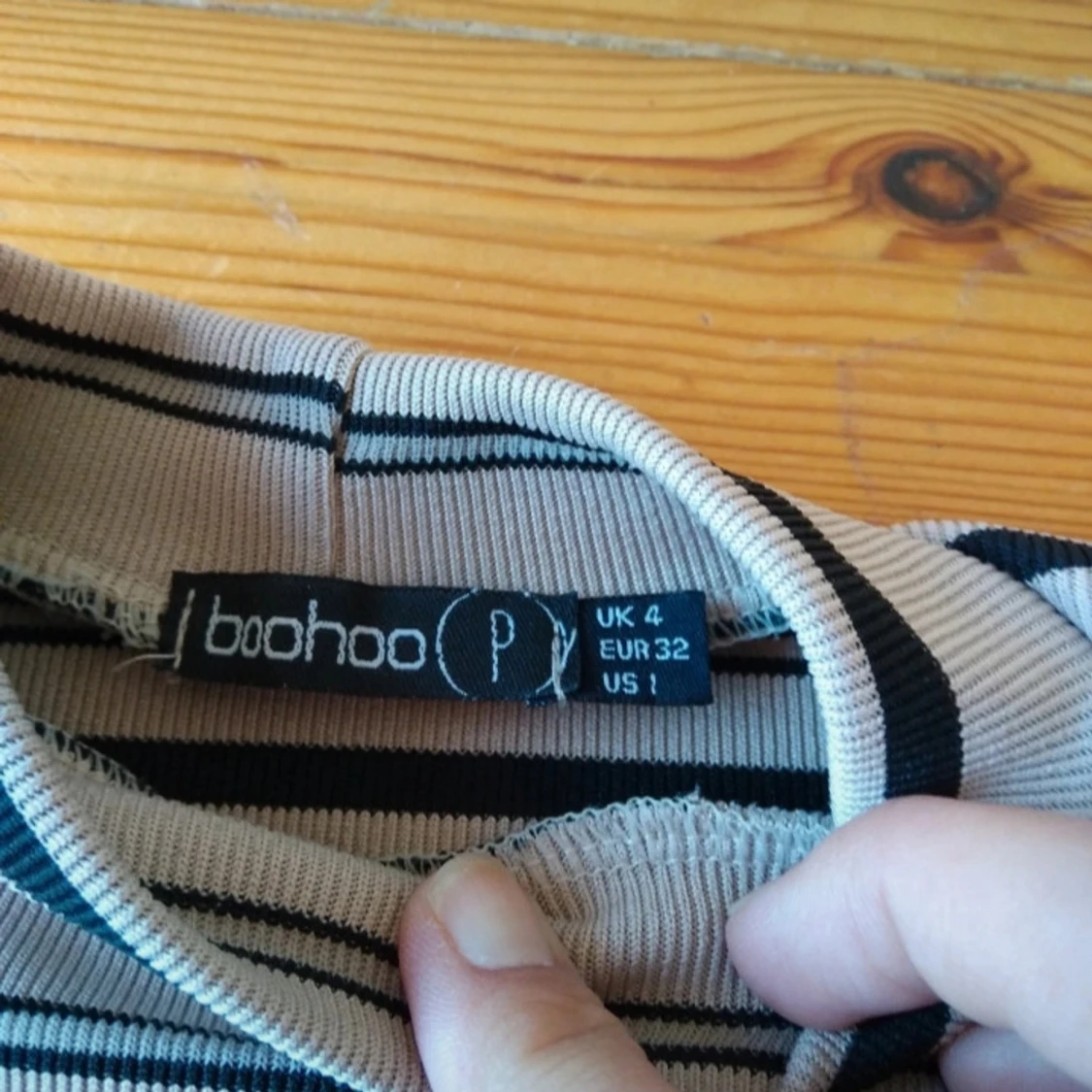 Randig långärmad topp från Boohoo - 90