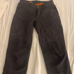 Haglöfs friluftsbyxor - Haglöfs friluftsbyxor i nyskick. Storlek 36💗