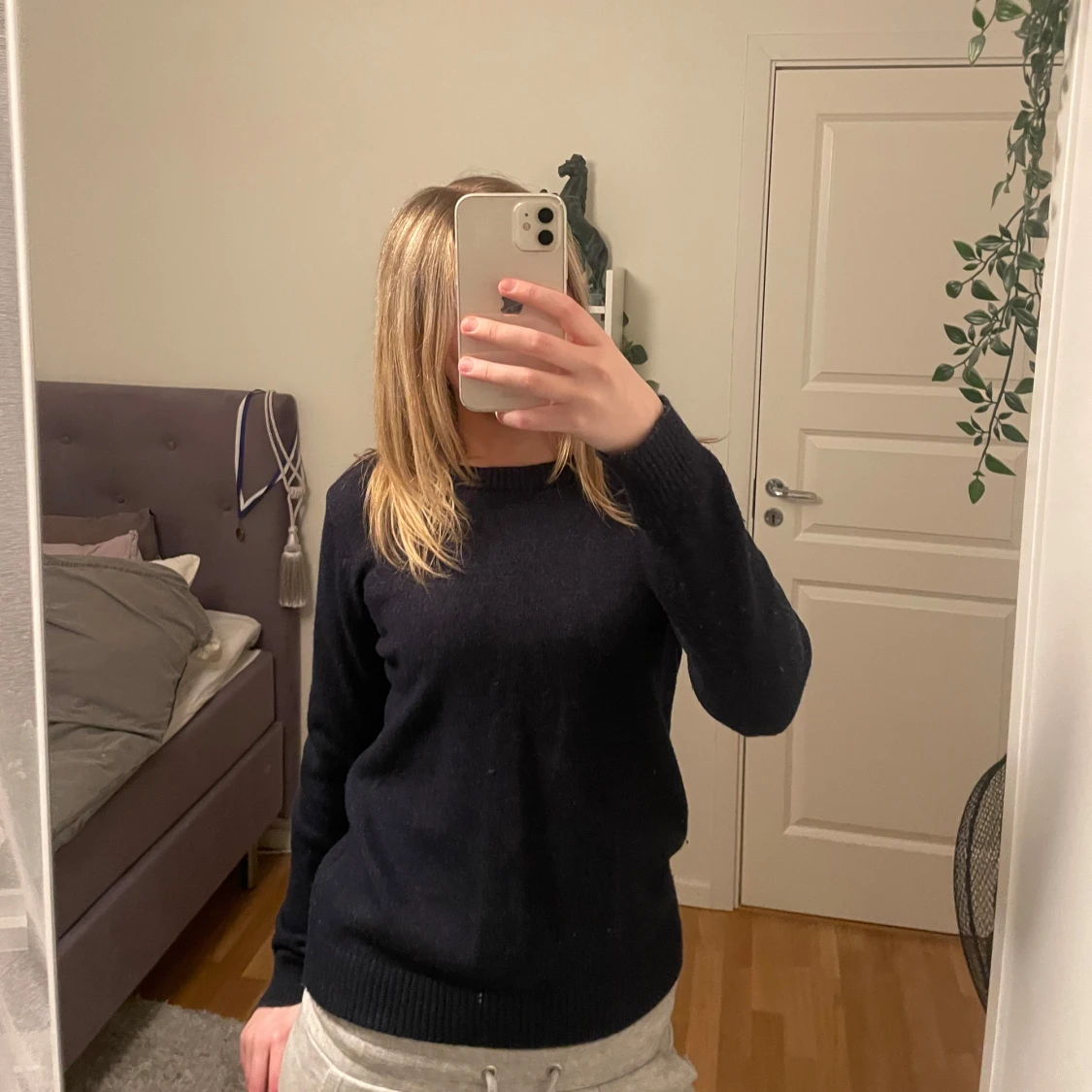 Mörkblå tröja från Vila - 1