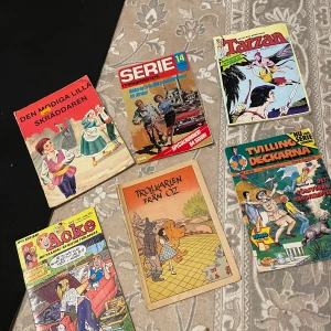 Serie tidningar 4stycen och två sago böcker  - Serie tidningar 4stycen och två sago böcker .alla för 180kr