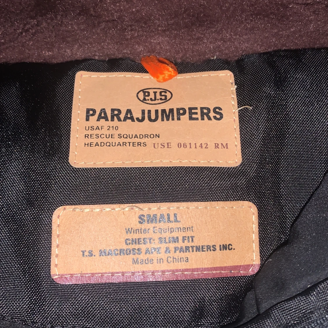 Svart dunväst från Parajumpers - 1