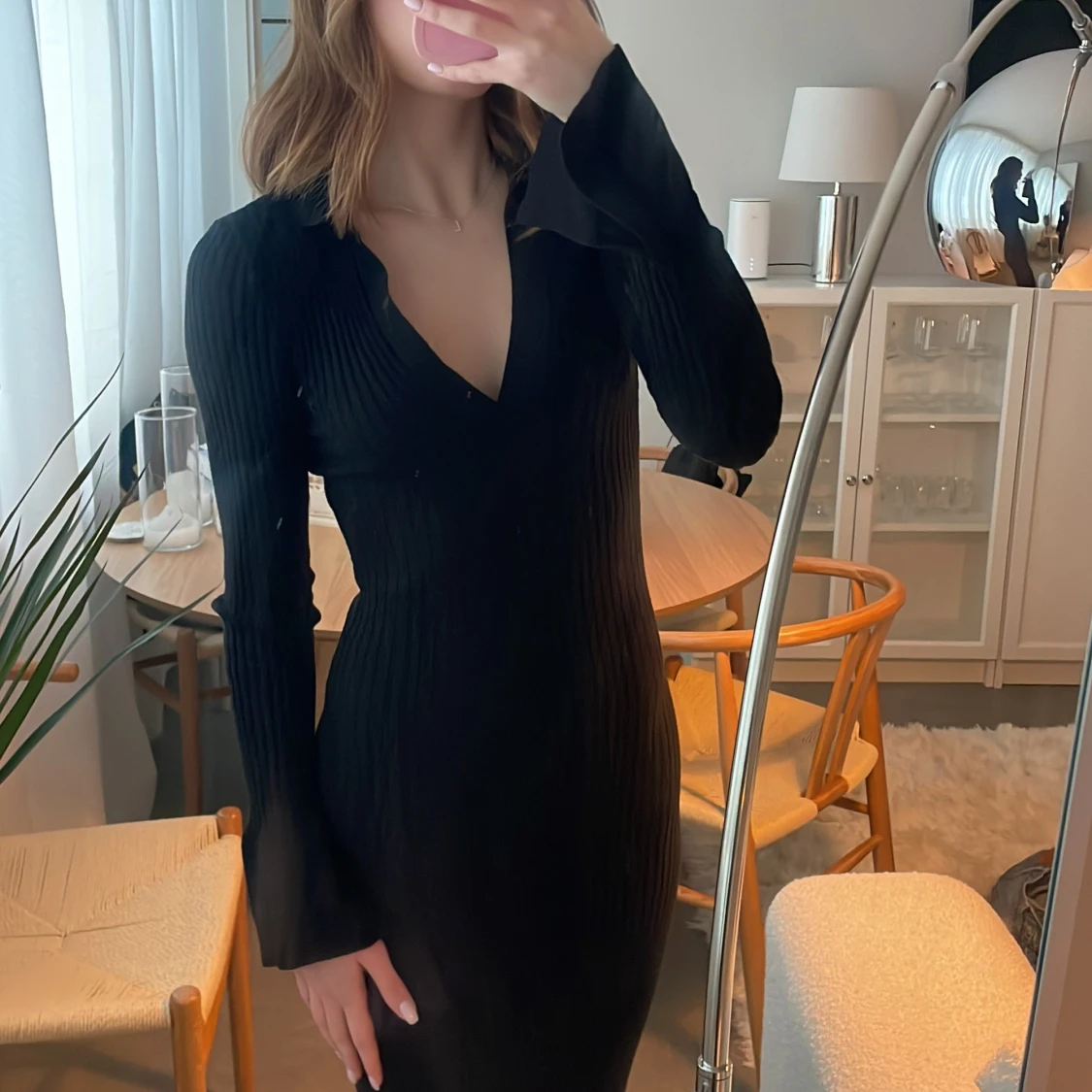 Svart ribbad klänning