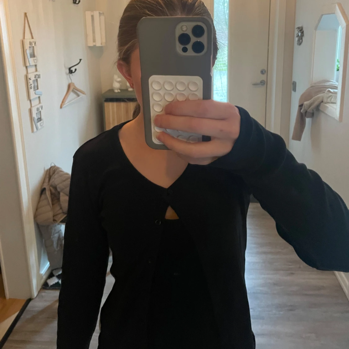 Svart kofta från SNRHIT - 2