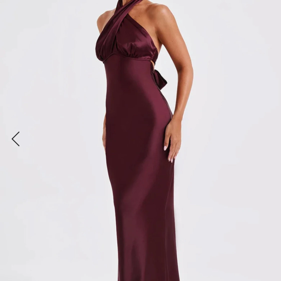 Vinröd långklänning med halterneck - 4