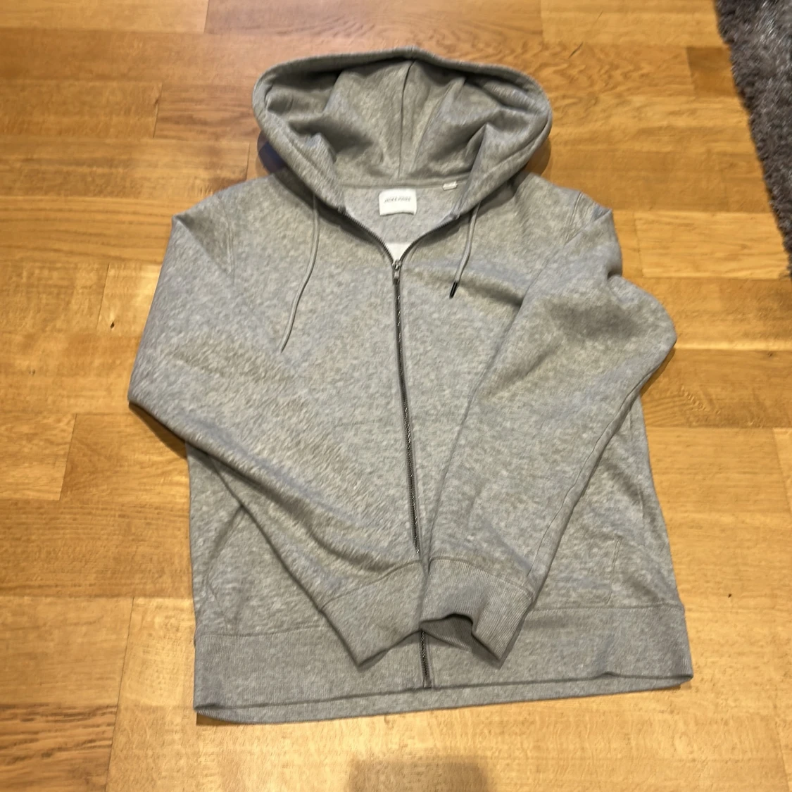 Grå hoodie från Jack & Jones - 3