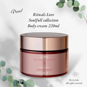 Ny! Body Cream från Rituals Love the ritual of kindness  - Ny! Lyxig body cream från Rituals Love från limited edition The ritual of Kindness (slutsåld sedan länge) med doft av jasmin och vildros. Innehåller över 90% naturliga ingredienser för att främja välmående och sprida kärlek. Perfekt för att ge huden en mjuk och romantisk känsla.