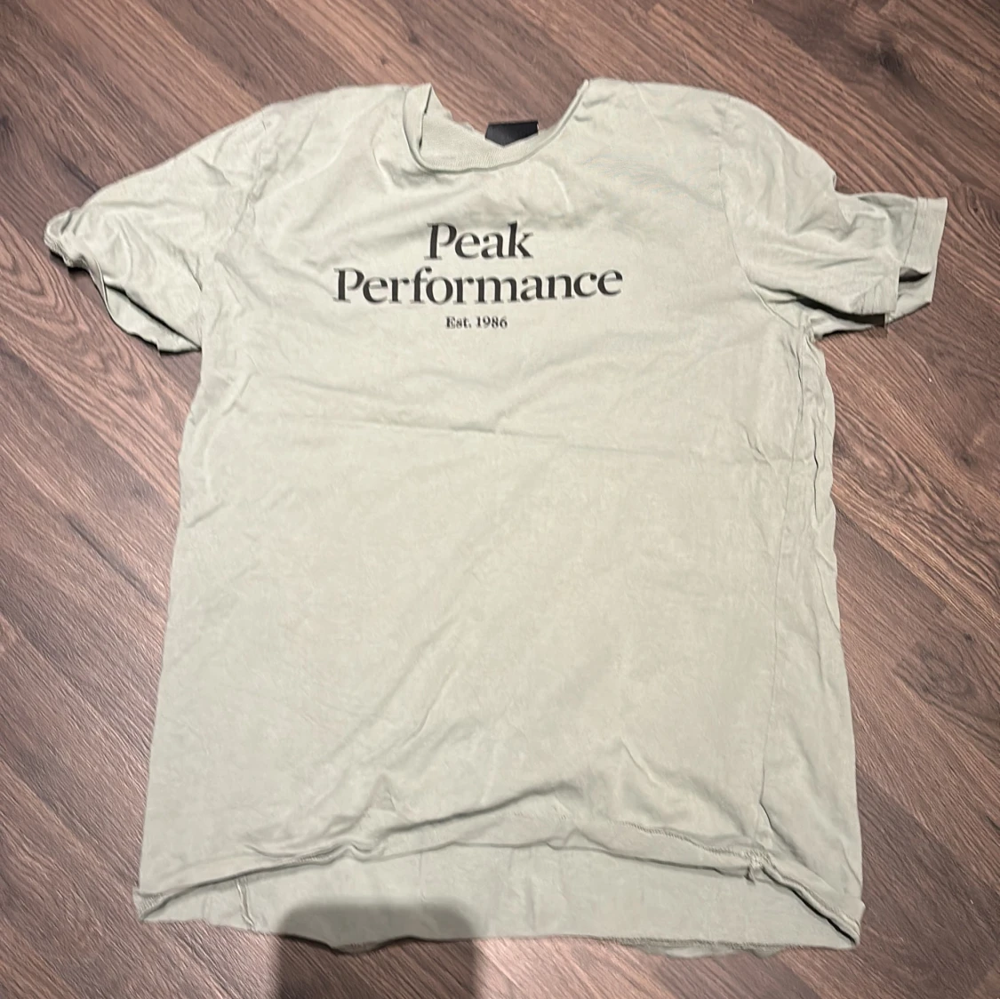 Grön t-shirt från Peak Performance