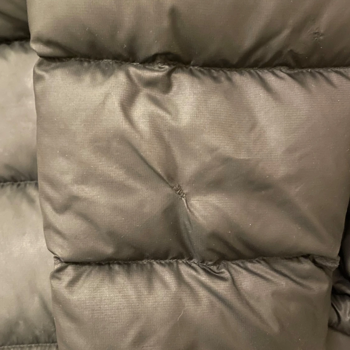 Svart dunjacka från Everest - 93