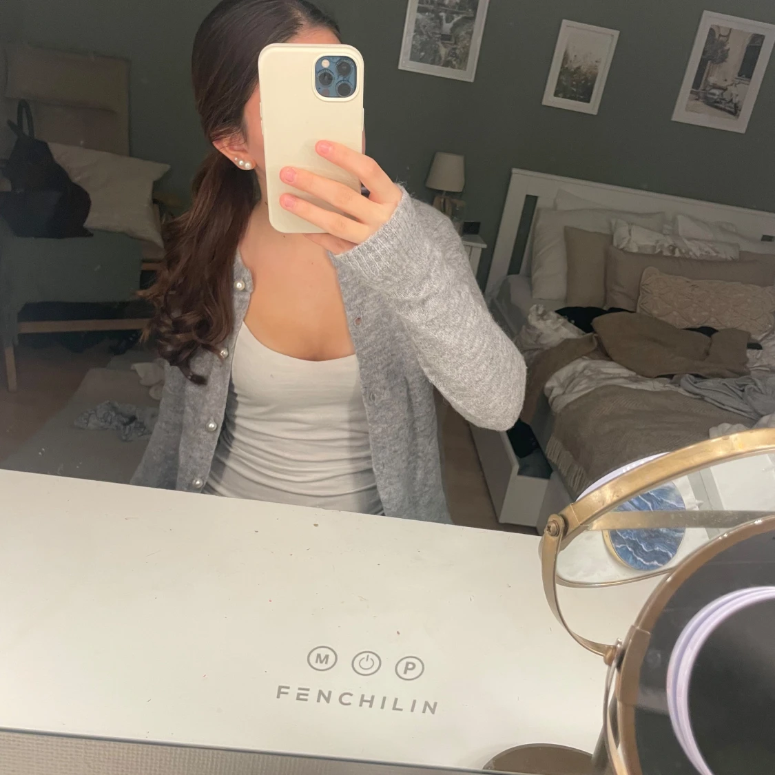 Grå kofta med knappar - 90