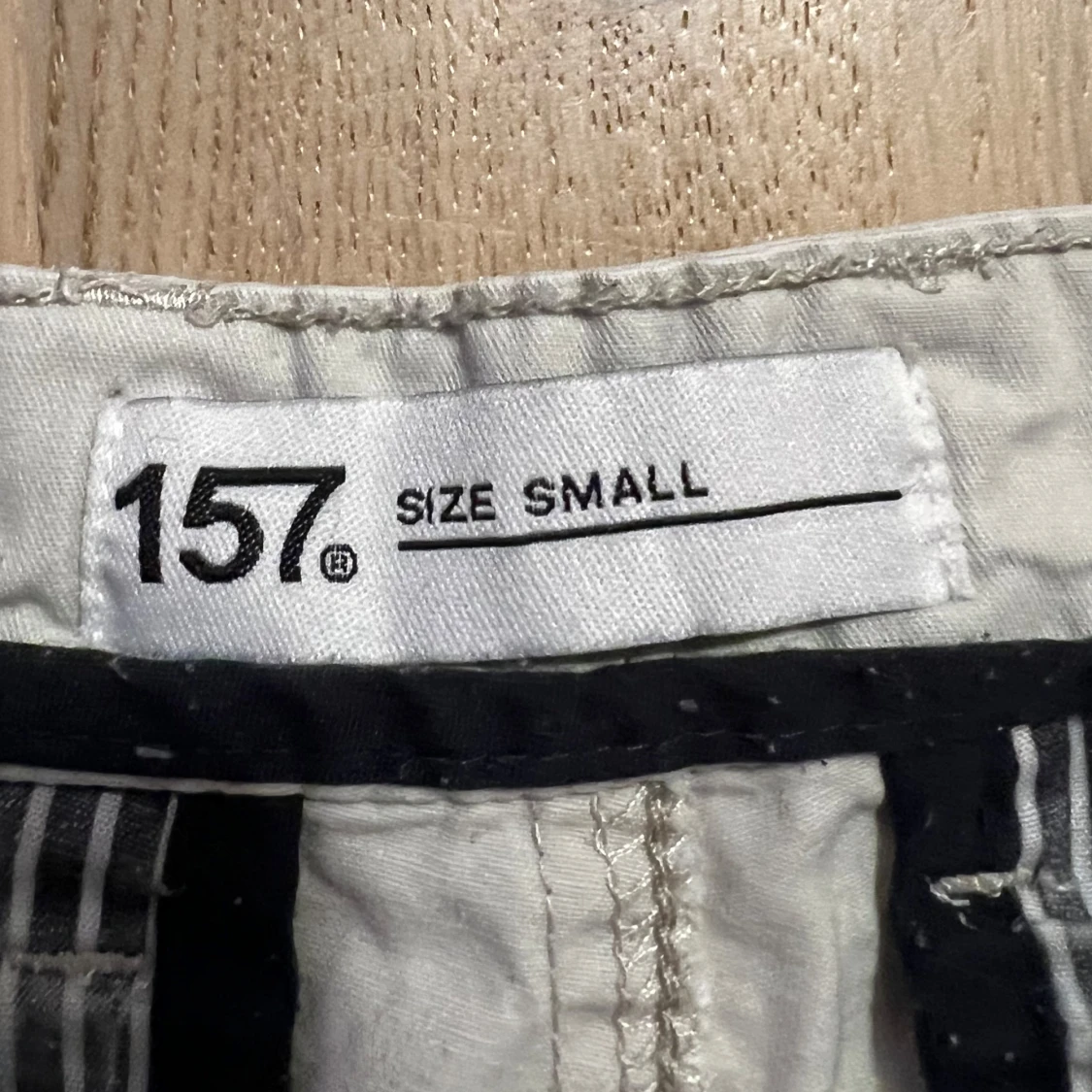 Beige shorts från 157 - 91