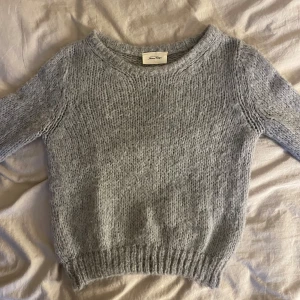 American vintage tröja  - Jätte fin stickad tröja från american vintage  (grå/blå) 💓💓 fråga om ni har frågor