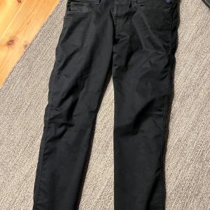 Replay jeans  - Hej! Säljer dessa sjukt snygga replay jeans. Knappt använda!